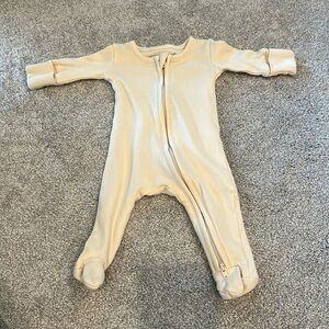 Colored Organics Peyton Zipper Sleeper in Natural - two (sold separately) twins